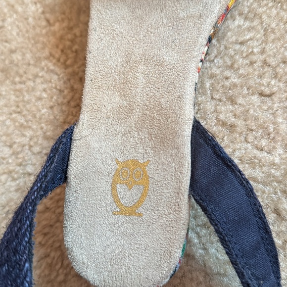 AZTEC - Strap Sandals - Size 7 - Picture 5 of 10